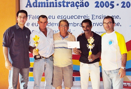 PREFEITURA PREMIA CAMPEÕES DO 5º TORNEIO DE TRUCO